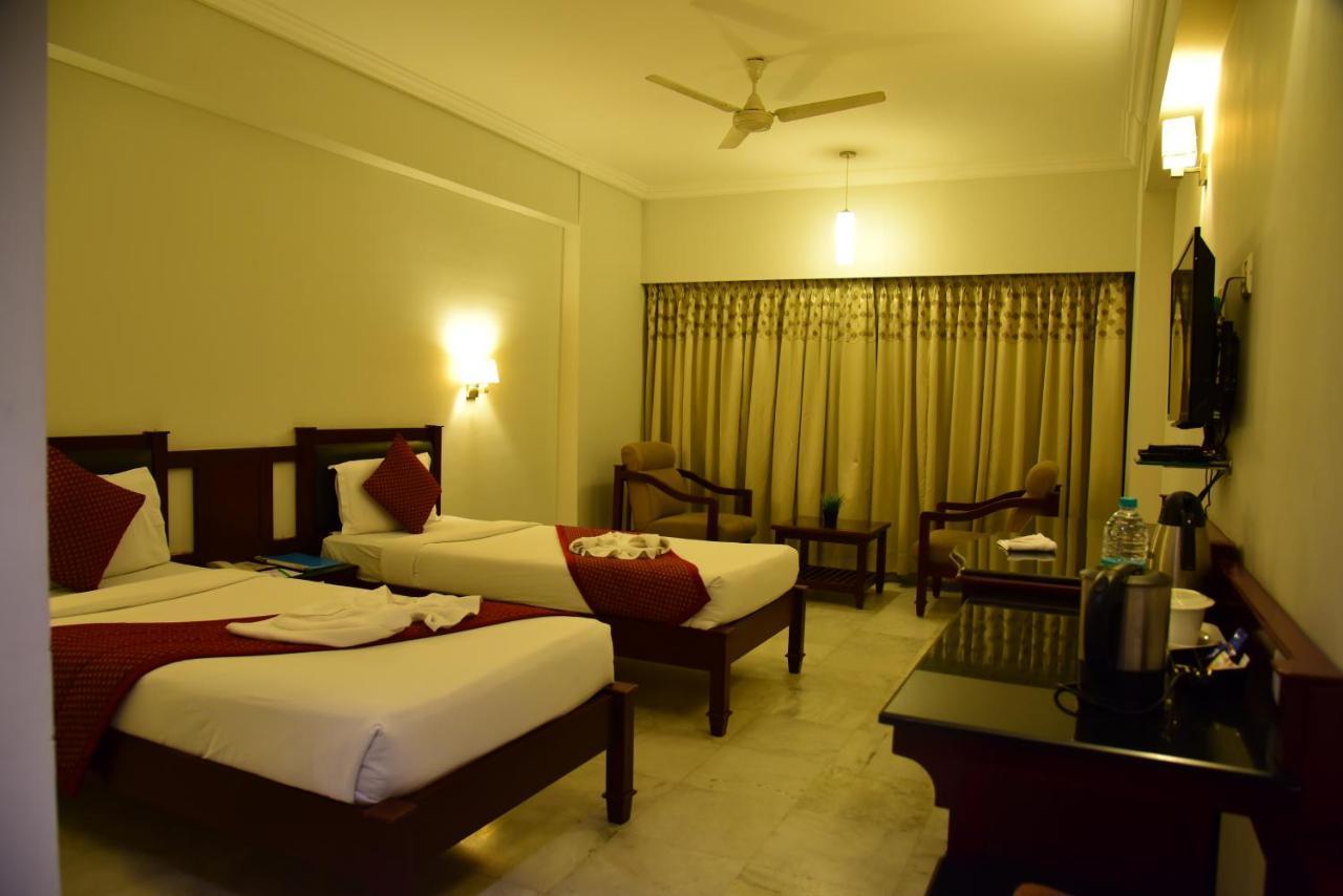 The Bhimas Residency Hotels Тирупати Екстериор снимка