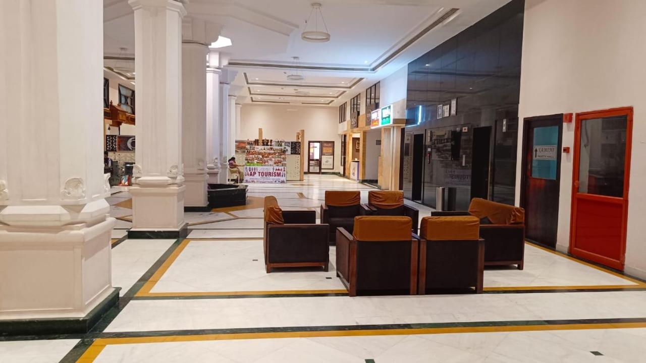 The Bhimas Residency Hotels Тирупати Екстериор снимка