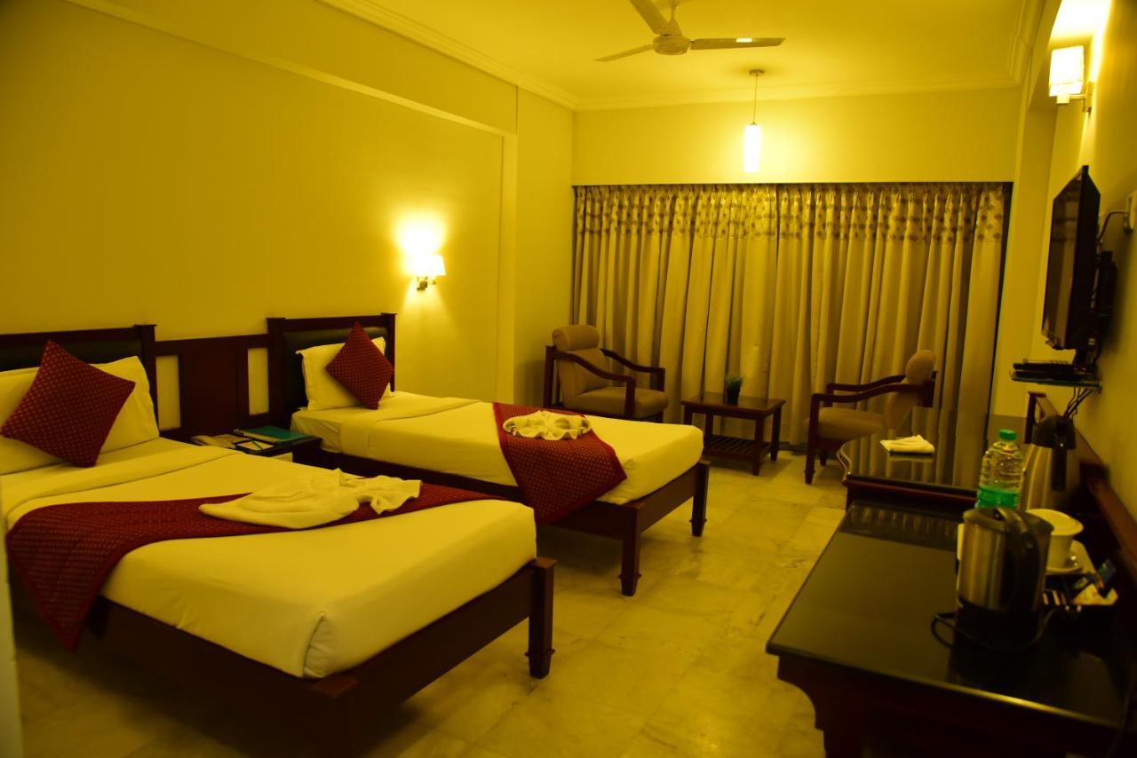 The Bhimas Residency Hotels Тирупати Екстериор снимка